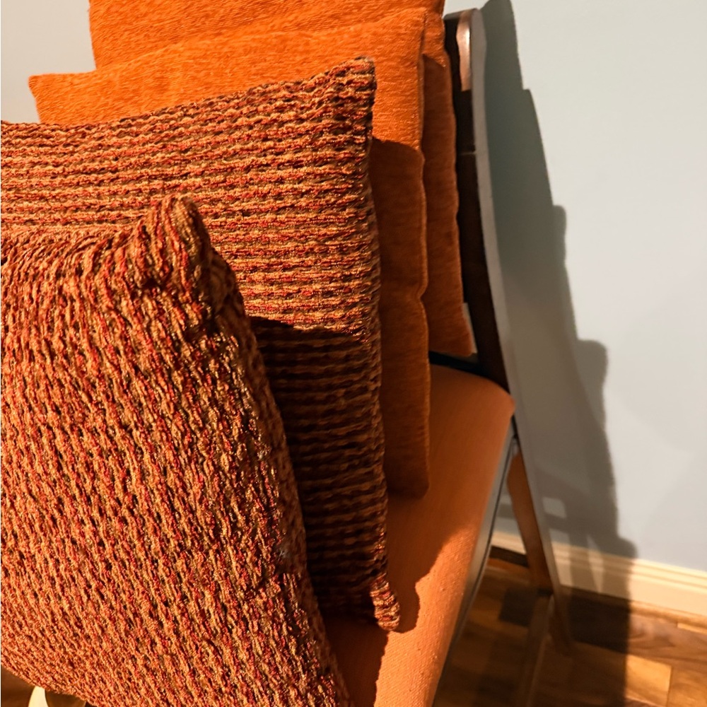 4 Beautiful Fall plush throw pillows. Rust/Orange colors. Great condition. - Picture 9 of 12
